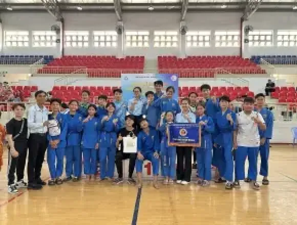 Trường THCS Hồ Văn Long 